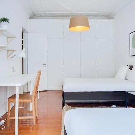 Central 4 Bed Next To Marques De Pombal *