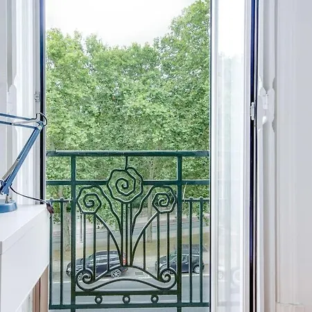 Central 4 Bed Next To Marques De Pombal *